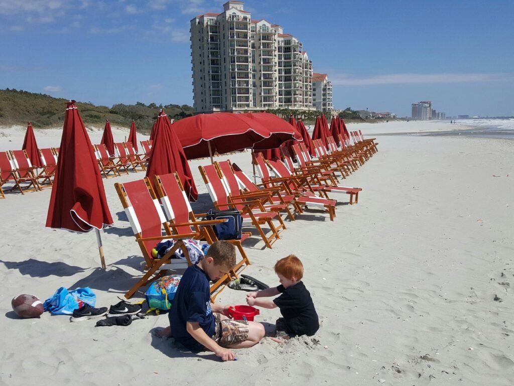 Beach outside marina inn Grand dune