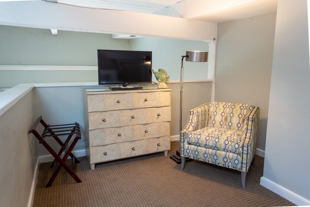 Olde Harbour Inn Rooms